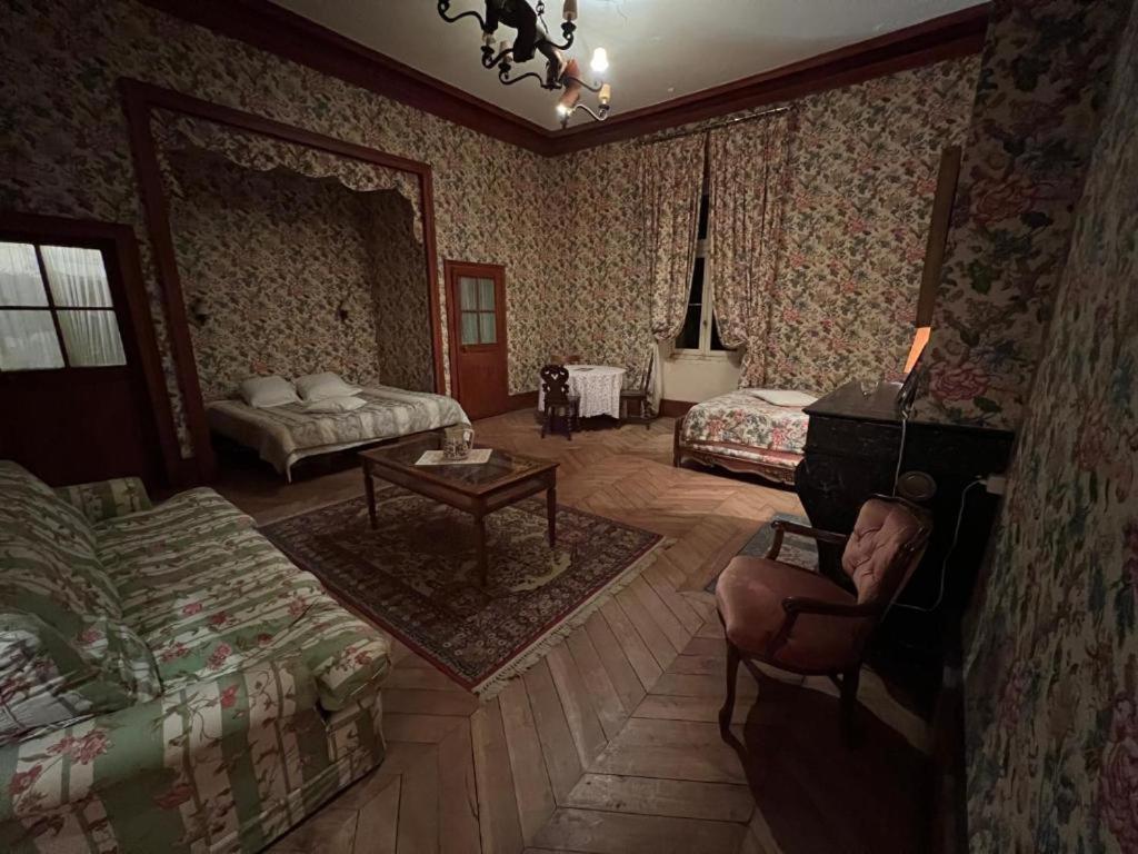 Chateau De Busset Ngoại thất bức ảnh